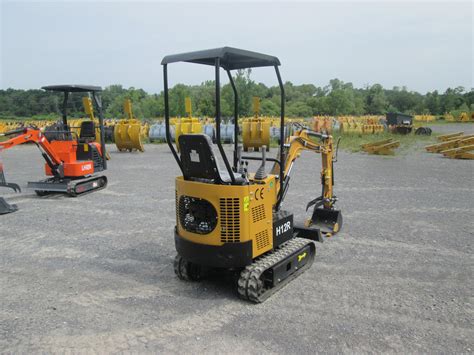 AGT Mini Excavator H12R 